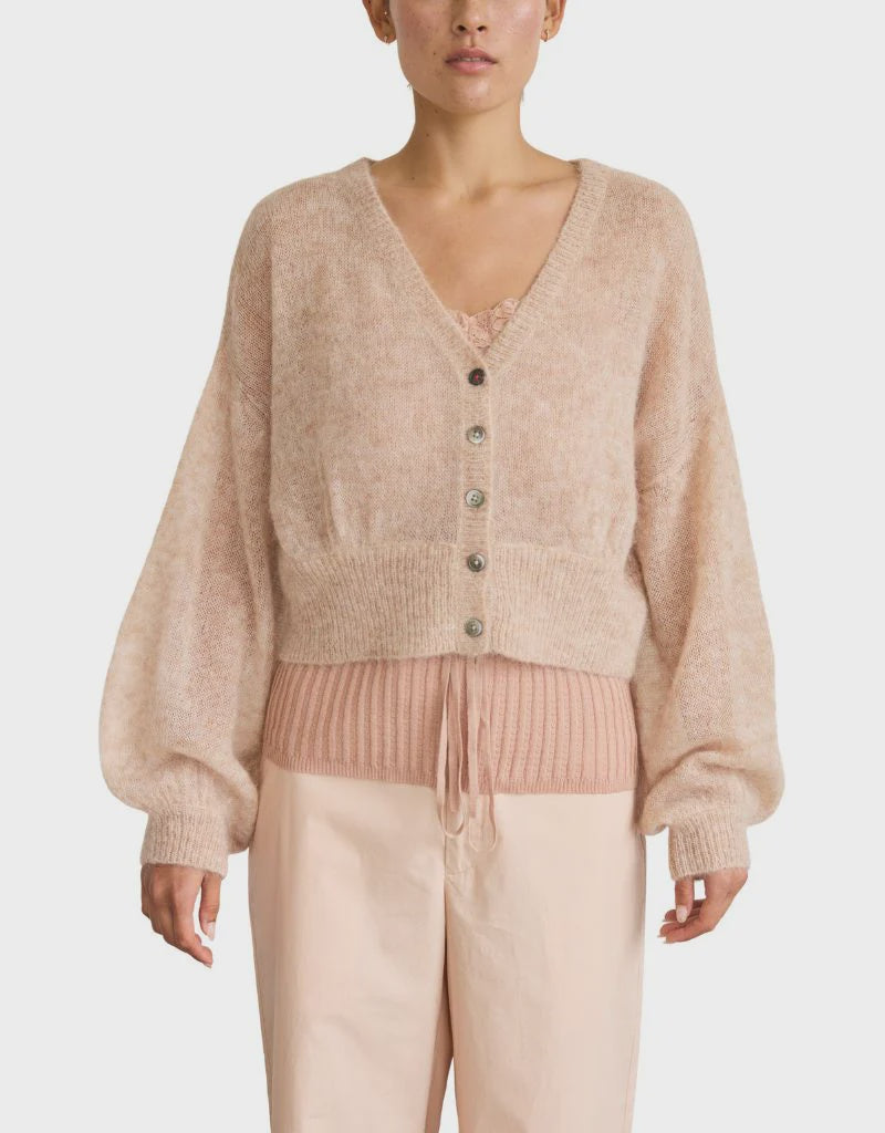 Brazeau_Tricot_Whisper_Cardi_Peanut